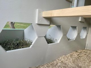 Promyšlené detaily našich kurníků: krmítka, automatická pítka, kukaně, spoje bez spár, podestýlka, snadné čištění,...